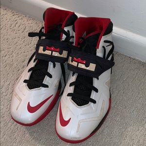 Nike Lebron basketball shoes